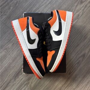 Air Jordan 1 low “shattered backboard”